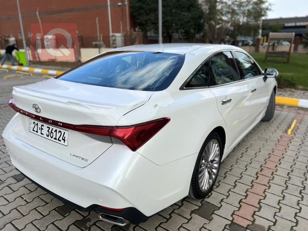 Toyota Avalon